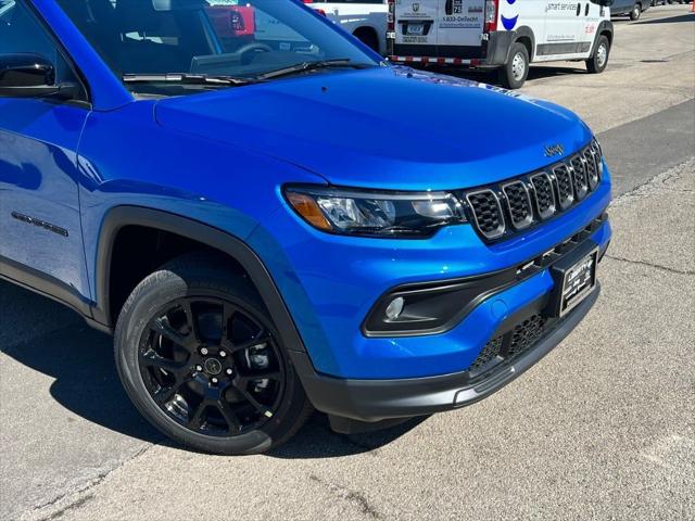2025 Jeep Compass COMPASS LATITUDE 4X4
