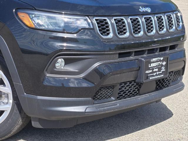 2025 Jeep Compass COMPASS LATITUDE 4X4