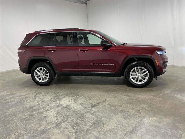 2025 Jeep Grand Cherokee GRAND CHEROKEE LAREDO X 4X4