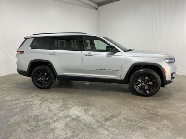 2025 Jeep Grand Cherokee GRAND CHEROKEE L ALTITUDE X 4X2