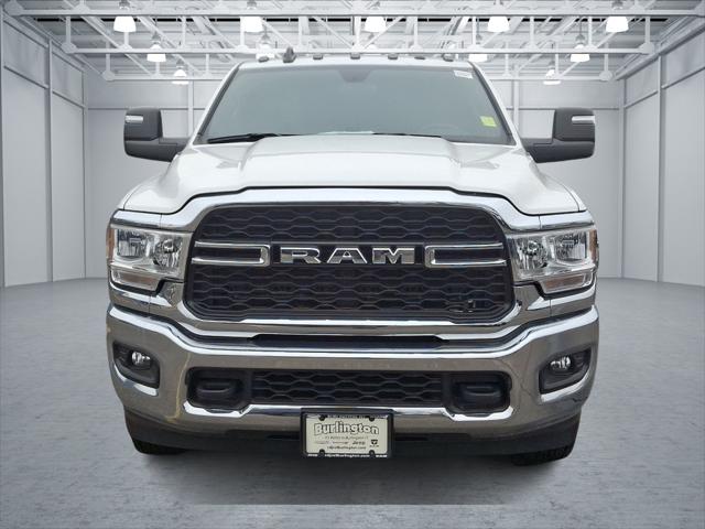 2023 RAM 3500 Chassis Tradesman/SLT/Laramie/Limited