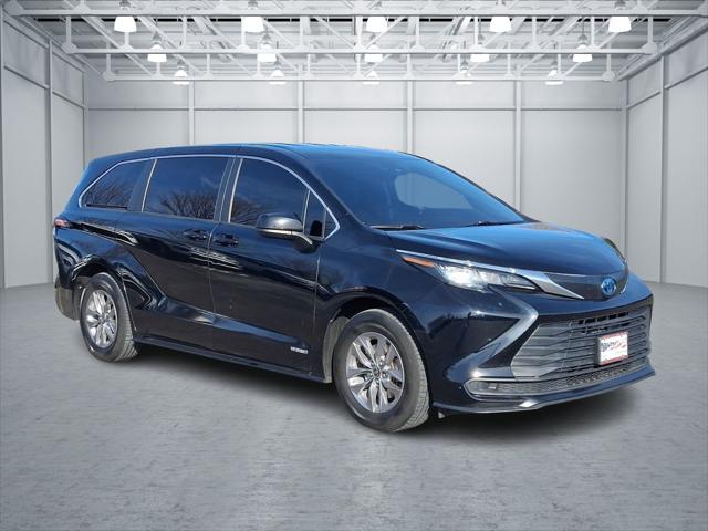 2021 Toyota Sienna LE