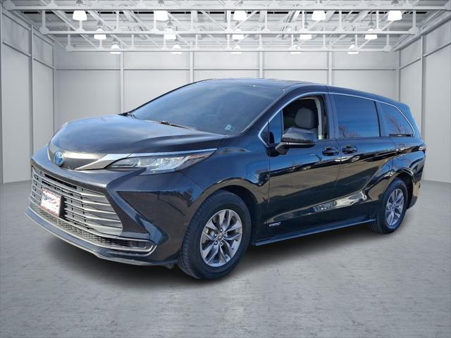 2021 Toyota Sienna LE