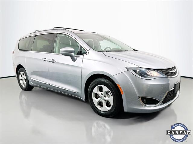 2017 Chrysler Pacifica Touring-L Plus