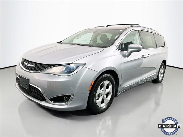2017 Chrysler Pacifica Touring-L Plus