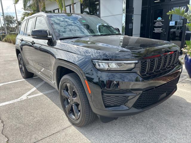 2023 Jeep Grand Cherokee Altitude 4x2