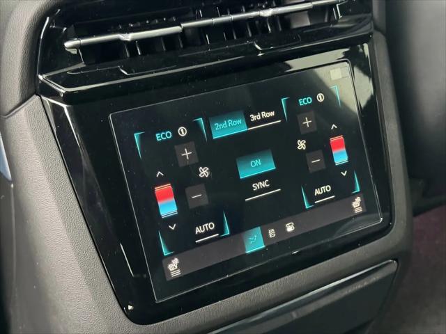 2025 Cadillac Escalade Sport 2