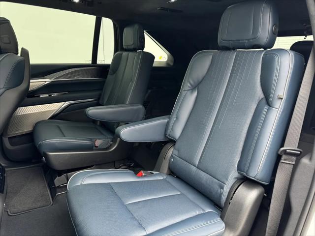 2025 Cadillac Escalade Sport 2
