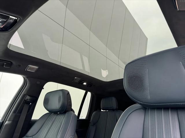 2025 Cadillac Escalade Sport 2