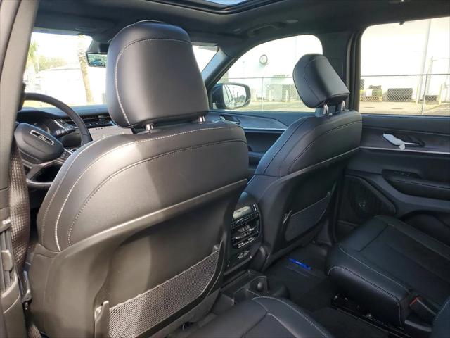 2025 Jeep Grand Cherokee L Limited 4x2