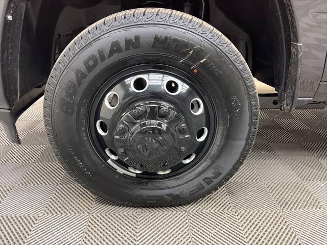 2024 Ram 3500 Big Horn Crew Cab 4x4 8' Box
