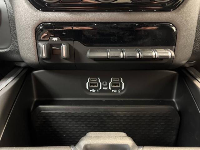 2024 Ram 3500 Big Horn Crew Cab 4x4 8' Box
