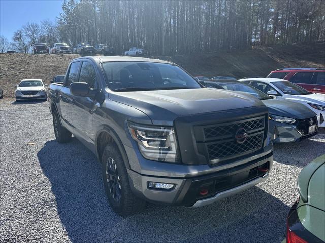 2023 Nissan TITAN Crew Cab PRO-4X 4x4