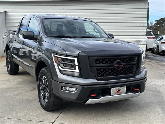 2023 Nissan TITAN Crew Cab PRO-4X 4x4