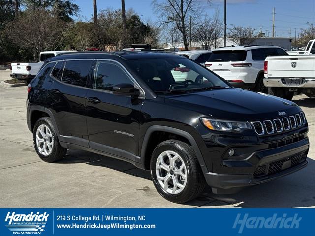 2025 Jeep Compass COMPASS LATITUDE 4X4
