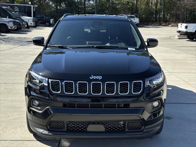 2025 Jeep Compass COMPASS LATITUDE 4X4