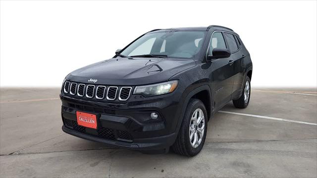 2025 Jeep Compass COMPASS LATITUDE 4X4