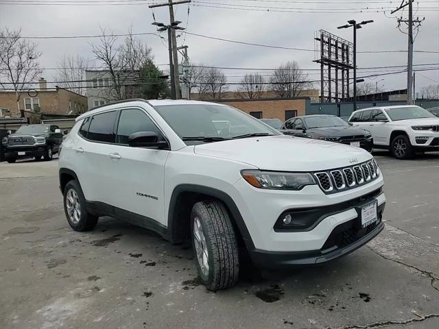 2025 Jeep Compass COMPASS LATITUDE 4X4