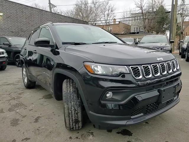 2025 Jeep Compass COMPASS LATITUDE 4X4