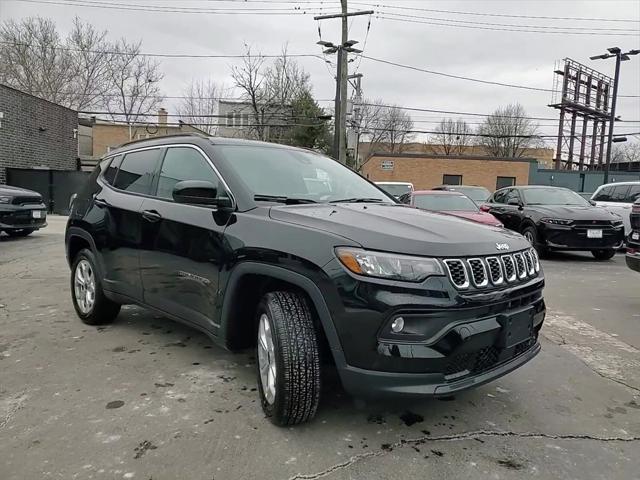 2025 Jeep Compass COMPASS LATITUDE 4X4