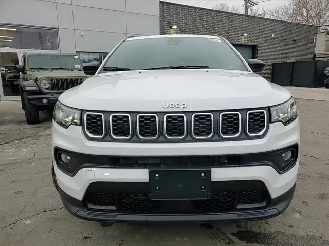 2025 Jeep Compass COMPASS LATITUDE 4X4