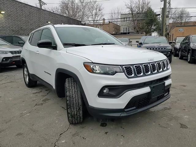2025 Jeep Compass COMPASS LATITUDE 4X4