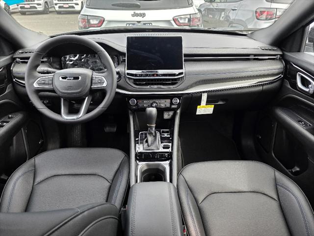 2025 Jeep Compass COMPASS LIMITED 4X4