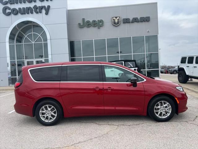 2025 Chrysler Pacifica PACIFICA SELECT