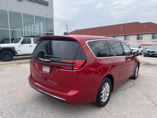 2025 Chrysler Pacifica PACIFICA SELECT