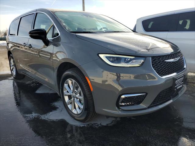 2025 Chrysler Pacifica PACIFICA SELECT AWD