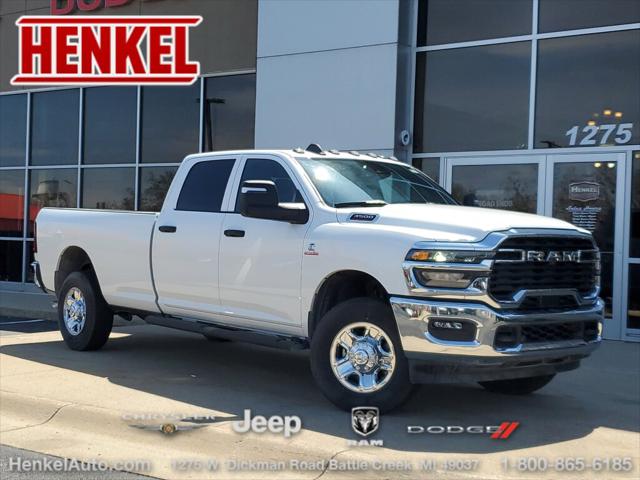 2025 RAM Ram 3500 RAM 3500 TRADESMAN CREW CAB 4X4 8 BOX