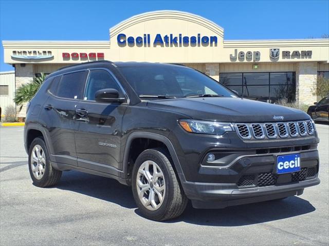 2025 Jeep Compass COMPASS LATITUDE 4X4