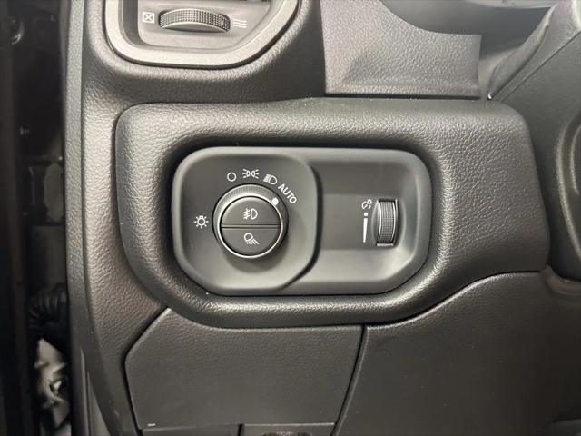 2025 Ram 2500 Tradesman Crew Cab 4x4 6'4" Box