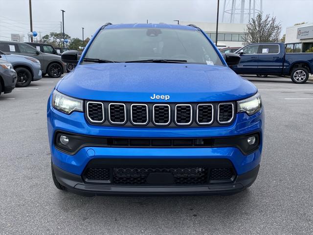 2025 Jeep Compass COMPASS LATITUDE 4X4