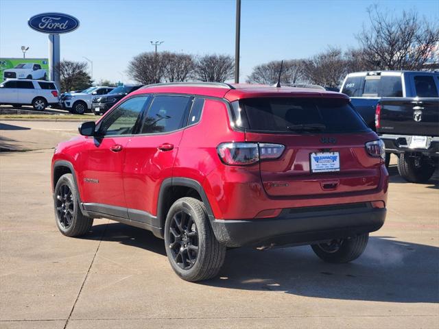 2025 Jeep Compass COMPASS LATITUDE 4X4