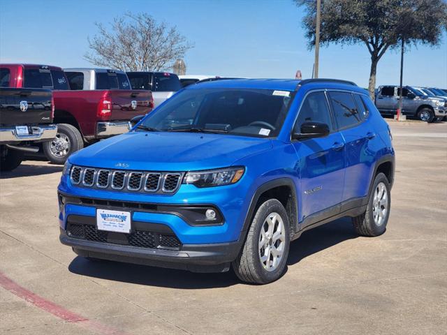 2025 Jeep Compass COMPASS LATITUDE 4X4
