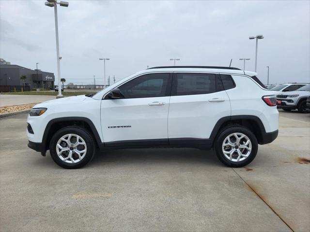 2025 Jeep Compass COMPASS LATITUDE 4X4
