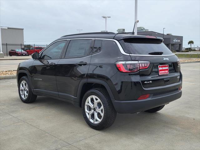 2025 Jeep Compass COMPASS LATITUDE 4X4
