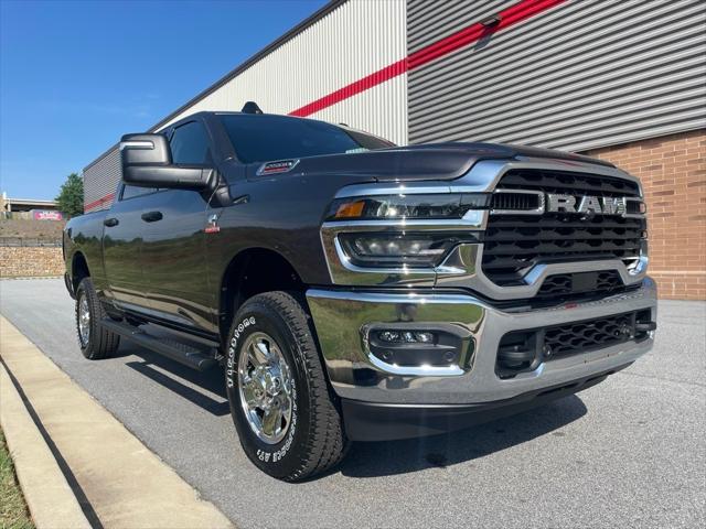 2025 RAM Ram 2500 RAM 2500 TRADESMAN CREW CAB 4X4 64 BOX