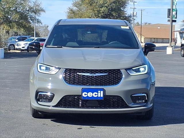 2025 Chrysler Pacifica PACIFICA SELECT