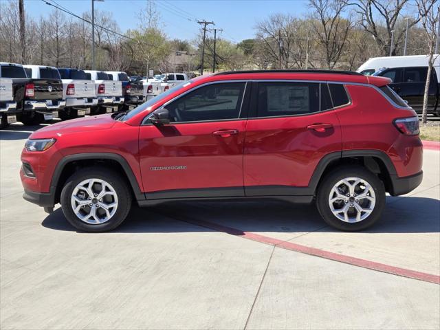 2025 Jeep Compass COMPASS LATITUDE 4X4