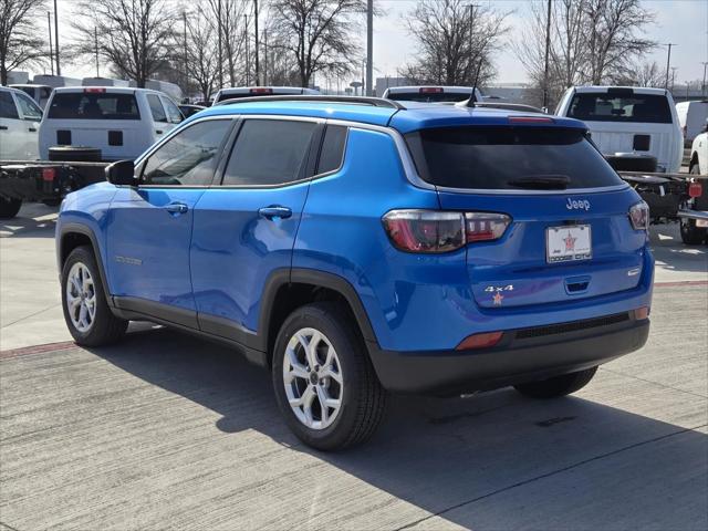 2025 Jeep Compass COMPASS LATITUDE 4X4