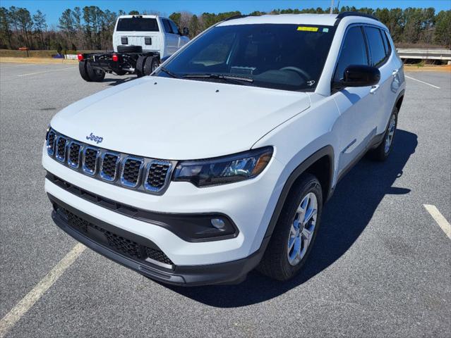 2025 Jeep Compass COMPASS LATITUDE 4X4