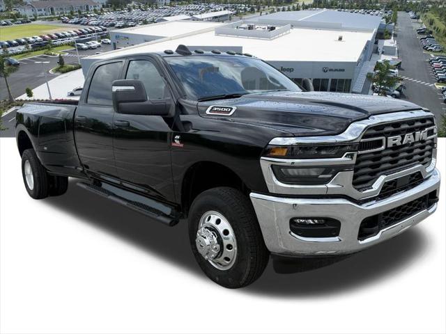 2025 RAM Ram 3500 RAM 3500 TRADESMAN CREW CAB 4X4 8 BOX