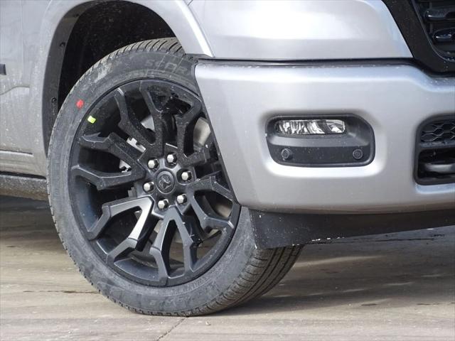 2025 RAM Ram 1500 RAM 1500 LIMITED CREW CAB 4X4 64 BOX