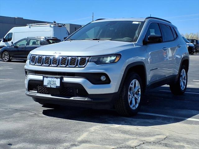 2025 Jeep Compass COMPASS LATITUDE 4X4