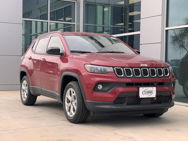 2025 Jeep Compass COMPASS LATITUDE 4X4