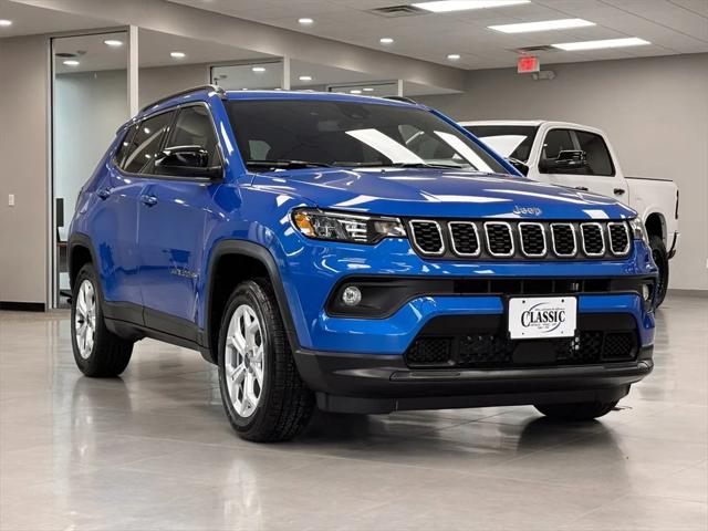 2025 Jeep Compass COMPASS LATITUDE 4X4