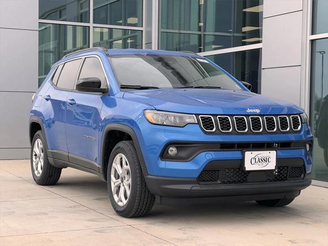 2025 Jeep Compass COMPASS LATITUDE 4X4