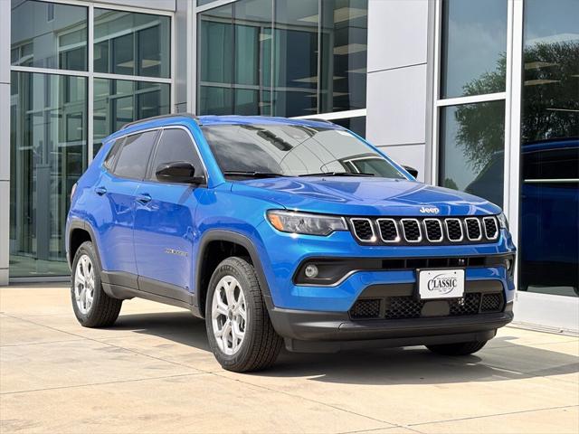 2025 Jeep Compass COMPASS LATITUDE 4X4